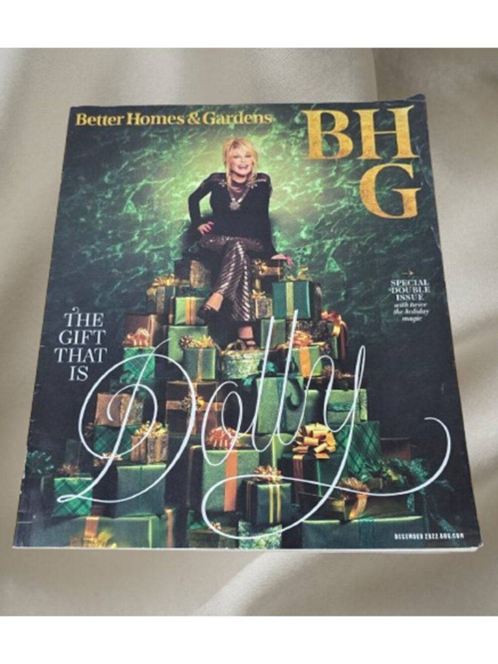 Dolly Parton Better Homes Gardens Magazine December 2022 Christmas Holiday BHG